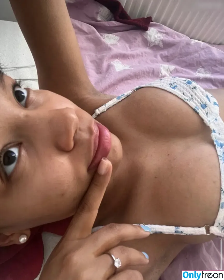 Shaney nude photo #0014 (Shaney)