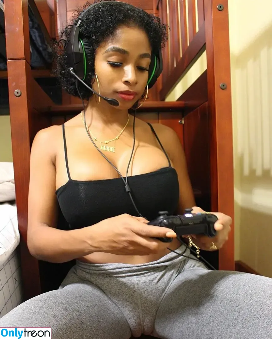 Shaniki Hernandez nude photo #0018 (shaniki.hernandez)