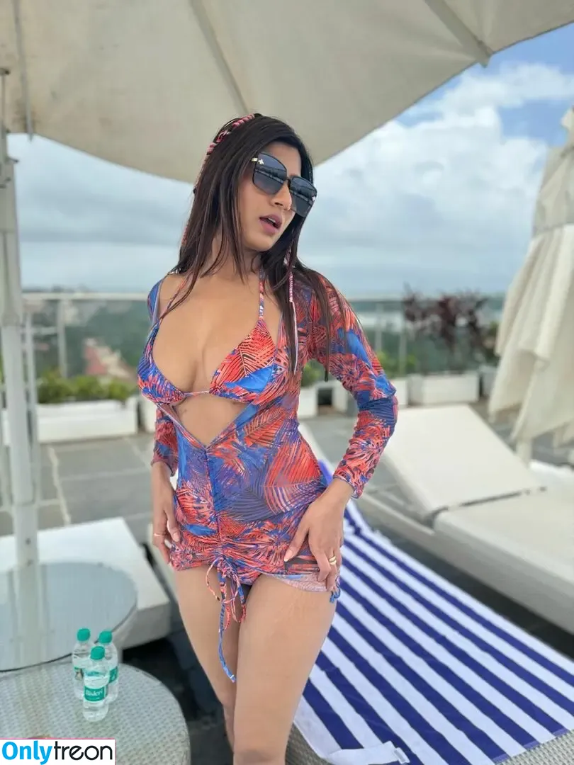 Shanu Dhekawa nude photo #0013 (officialiamshanu)