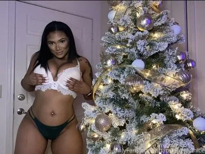 shapedbyshanice / shapesbyshanice nude photo #0036