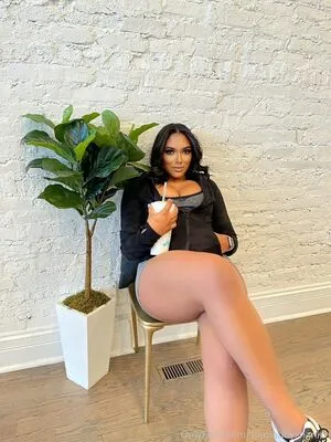shapedbyshanice / shapesbyshanice nude photo #0081
