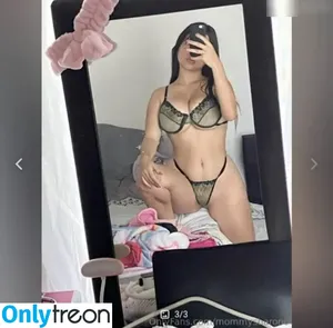 Sharon Céspedes / mommysharonc nude photo #0013