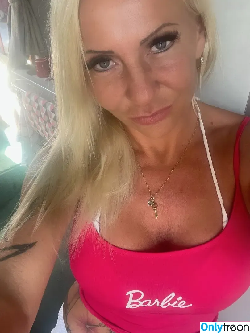Sharon Da Vale nude photo #0003 (Sharon Da Vale)