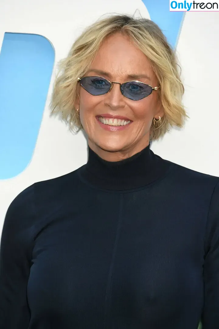 Sharon Stone голая photo #0523 (search / sharonstone)