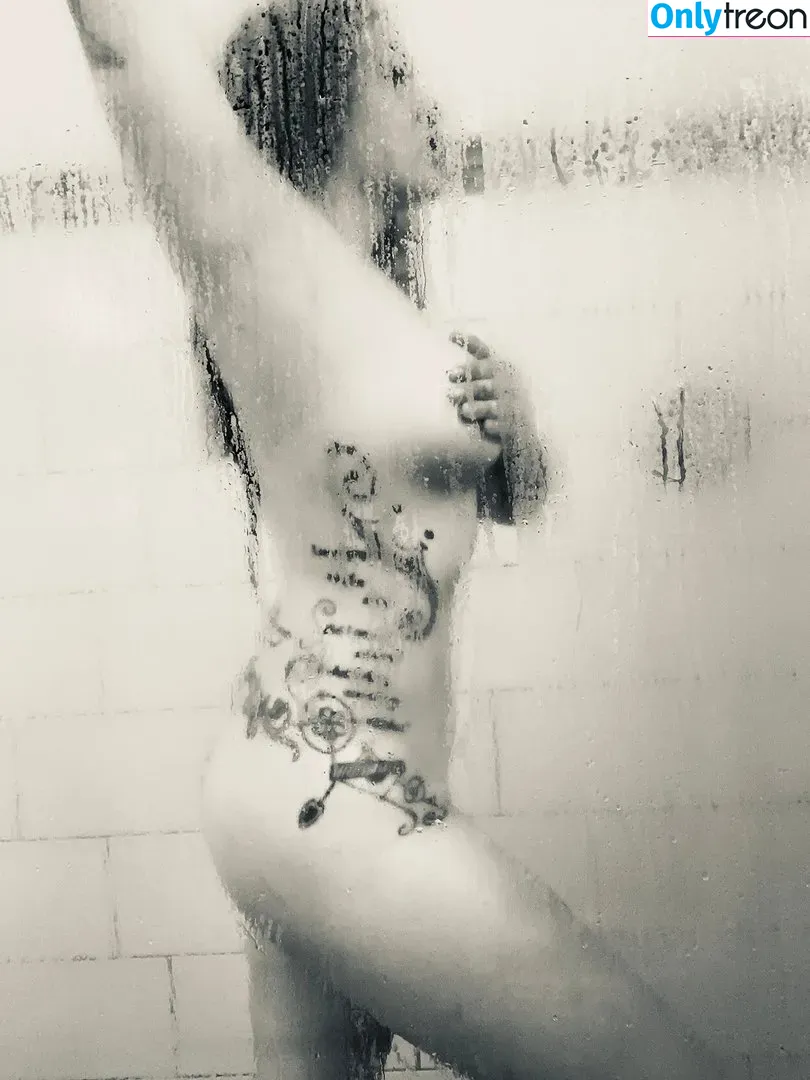 Shaul Guerrero nude photo #0040 (Miss Nyxon / ShaulGuerrero)