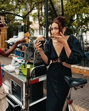 Shay Mitchell / shaymitchell фото голая #0355