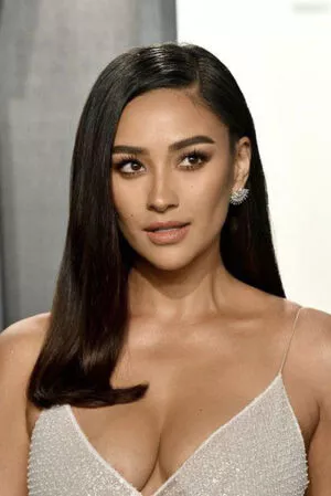 Shay Mitchell / shaymitchell фото голая #0358