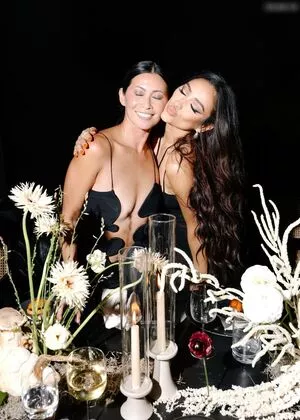 Shay Mitchell / shaymitchell фото голая #0514