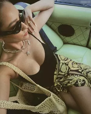 Shay Mitchell / shaymitchell фото голая #0521