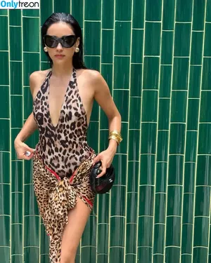 Shay Mitchell / shaymitchell nude photo #0678