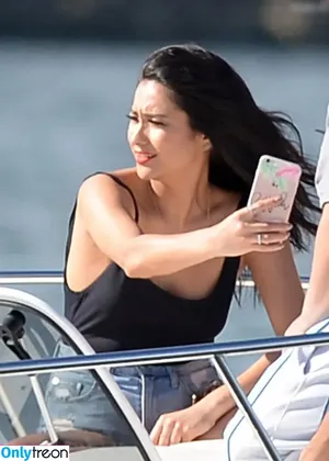 Shay Mitchell / shaymitchell фото голая #0732