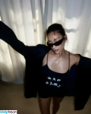 Shay Mitchell / shaymitchell фото голая #0738