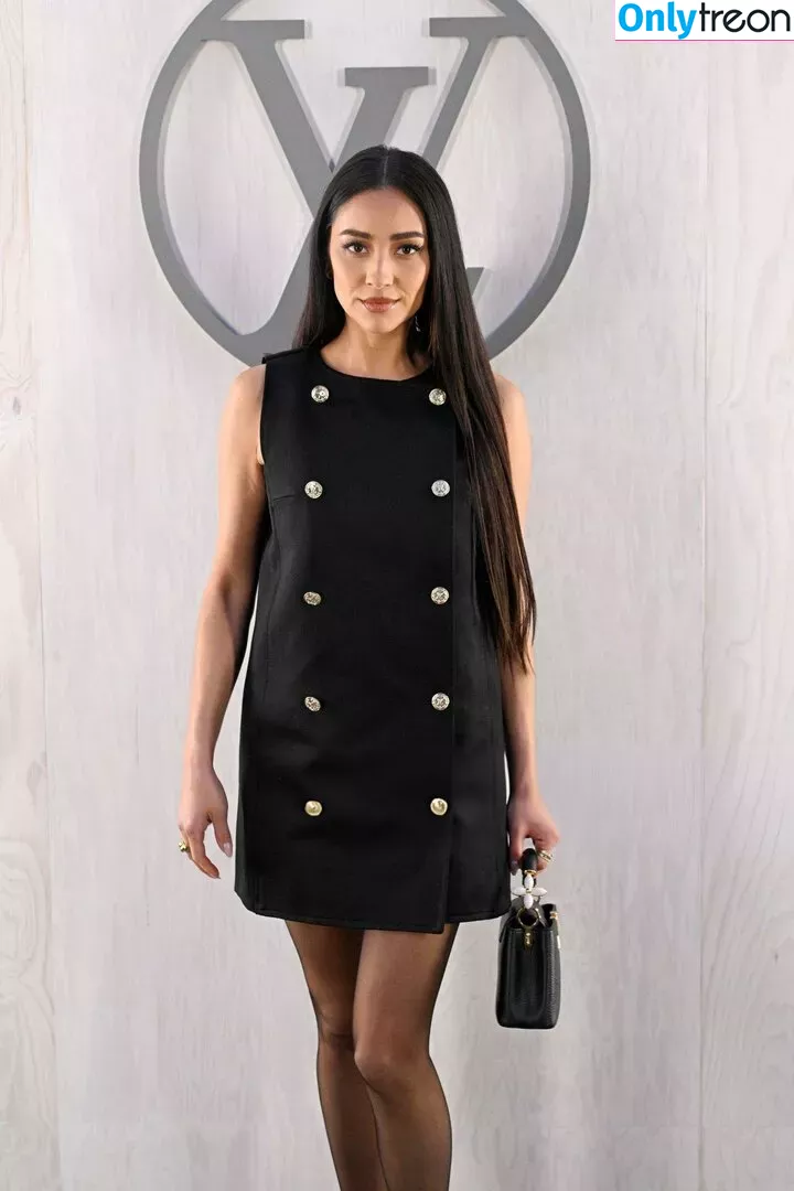 Shay Mitchell голая photo #0321 (shaymitchell)
