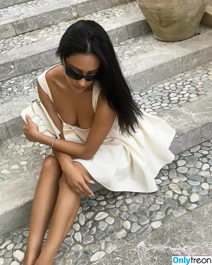 Shay Mitchell голая photo #0338 (shaymitchell)
