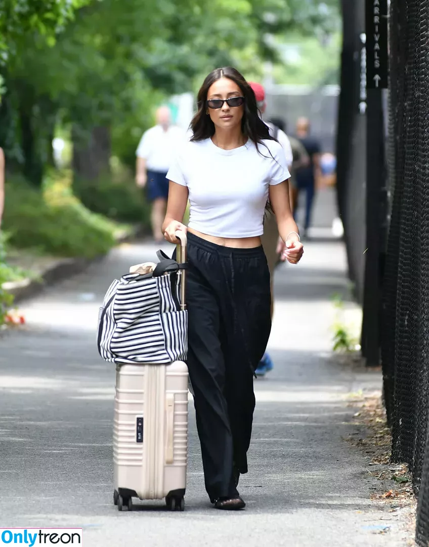 Shay Mitchell голая photo #0431 (shaymitchell)