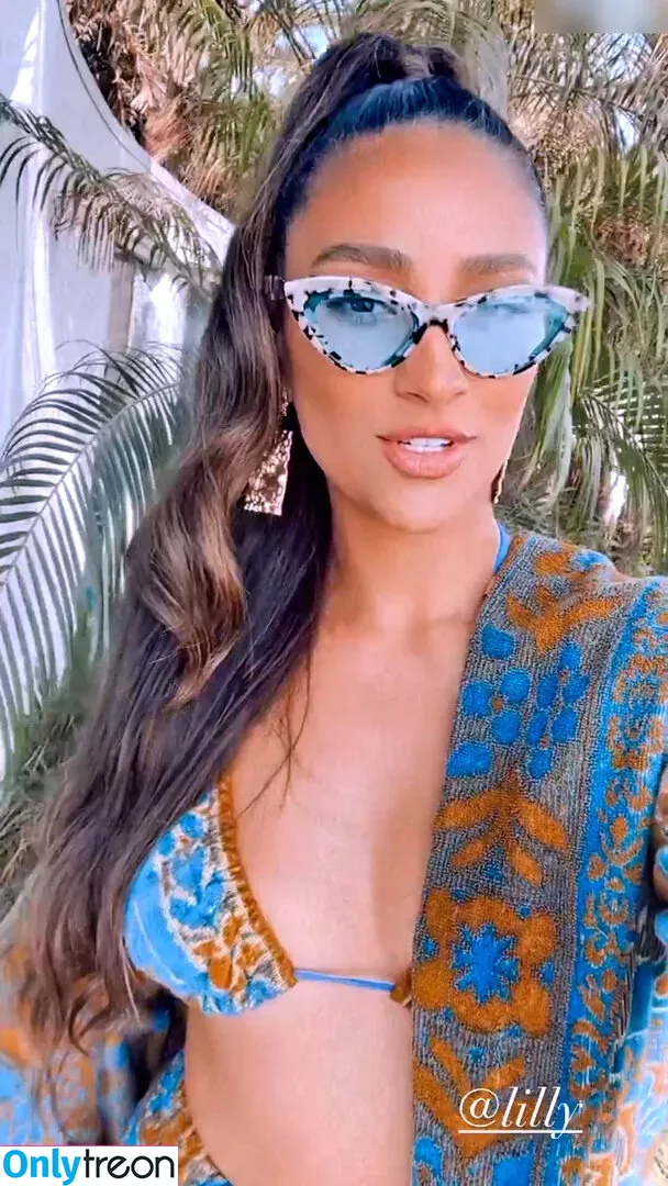 Shay Mitchell голая photo #0470 (shaymitchell)