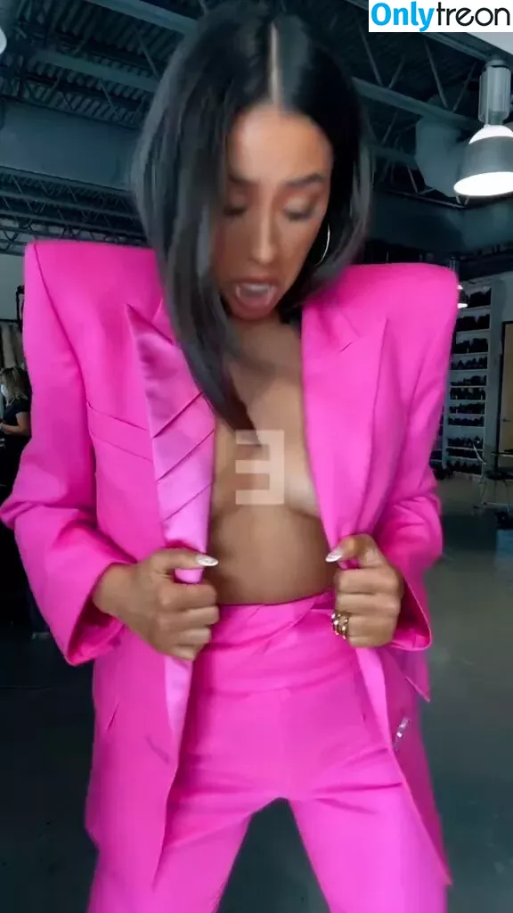 Shay Mitchell голая photo #0524 (shaymitchell)