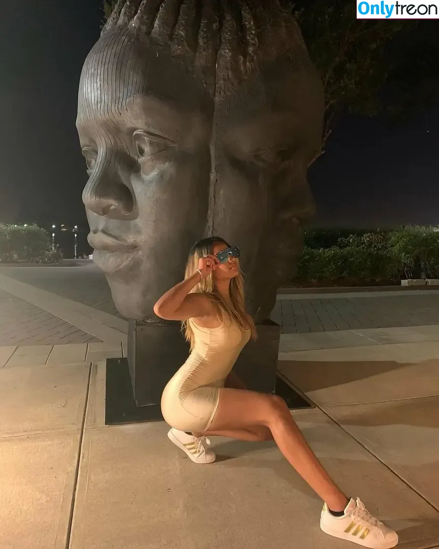 Shayna nude photo #0006 (shaybaebee / shaybaebeee / weednun2)