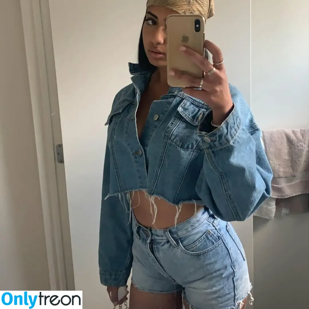 Shayna nude photo #0018 (shaybaebee / shaybaebeee / weednun2)