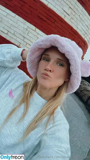 Shazza McKenzie / ShazzaMcKenzie / shaylamckenzie / shazza_mckenzie nude photo #0464