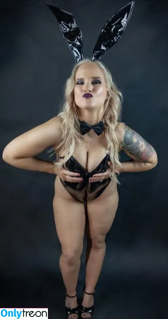 Shazza McKenzie nude photo #0043 (ShazzaMcKenzie / shaylamckenzie / shazza_mckenzie)