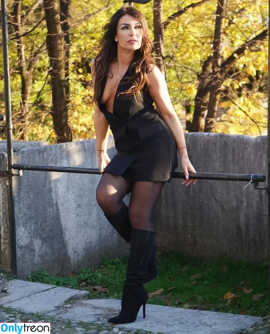 Sheila Capriolo голая photo #0367 (sheilacapriolo)
