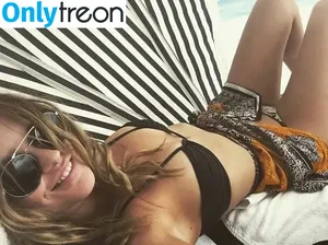 Shelby Keeton / shelbybkeeton nude photo #0023