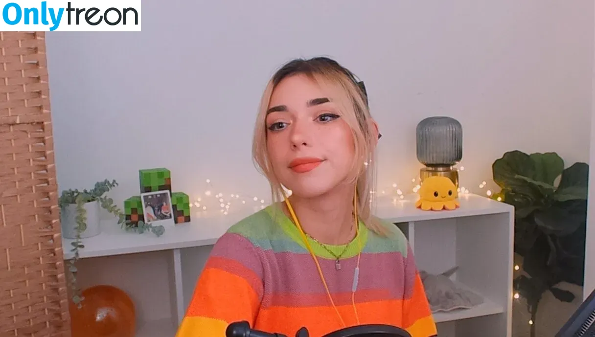 shelbygraces голая photo #0057 (Shubble)