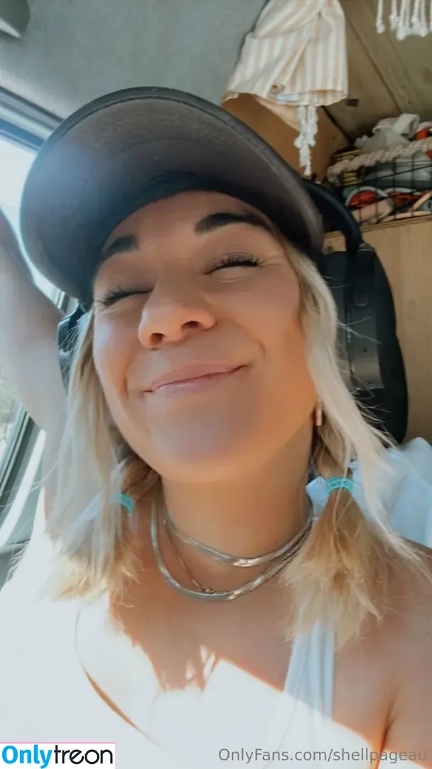 shellpageau nude photo #0014 (shellpageau)