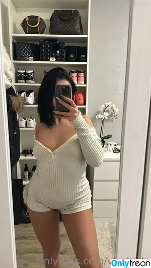  nude photo #0008