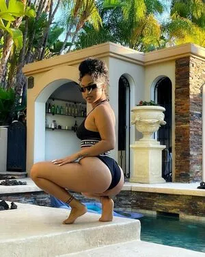 Shenseea nude photo #0001