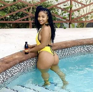 Shenseea фото голая #0136