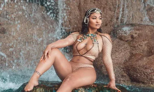 Shenseea фото голая #0176