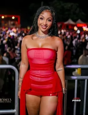 Shenseea фото голая #0214