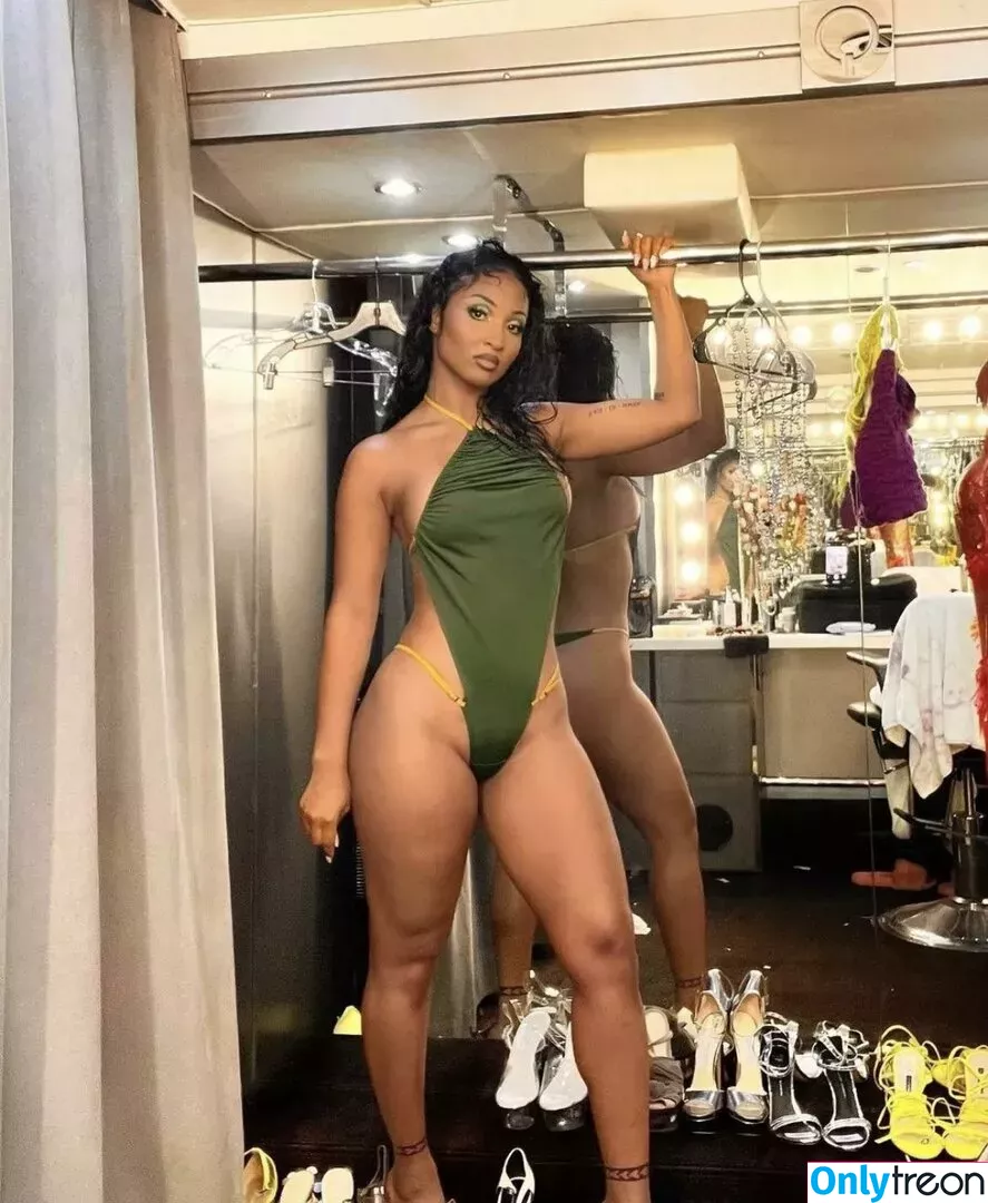 Shenseea голая photo #0054 (Shenseea)