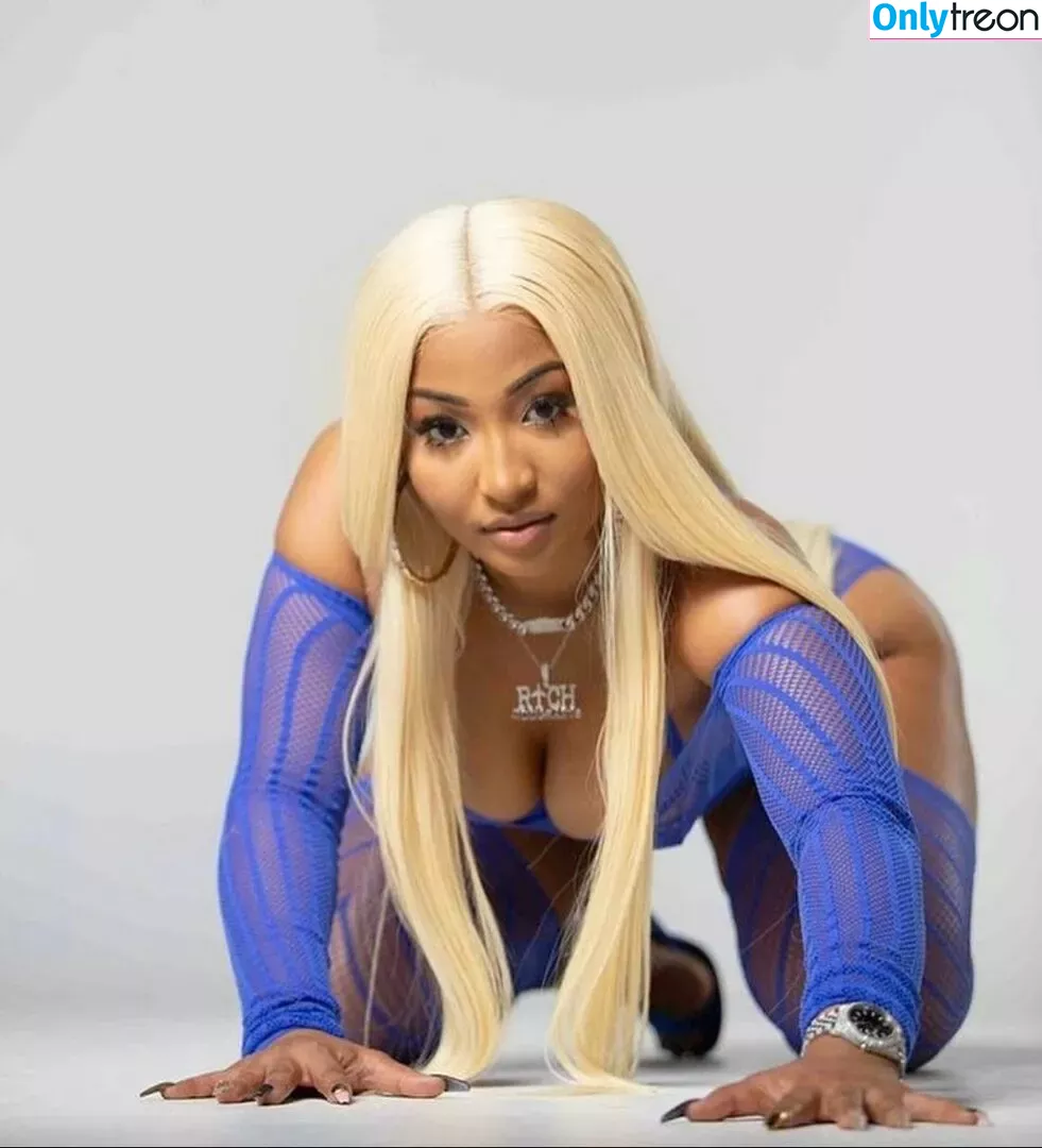 Shenseea голая photo #0102 (Shenseea)