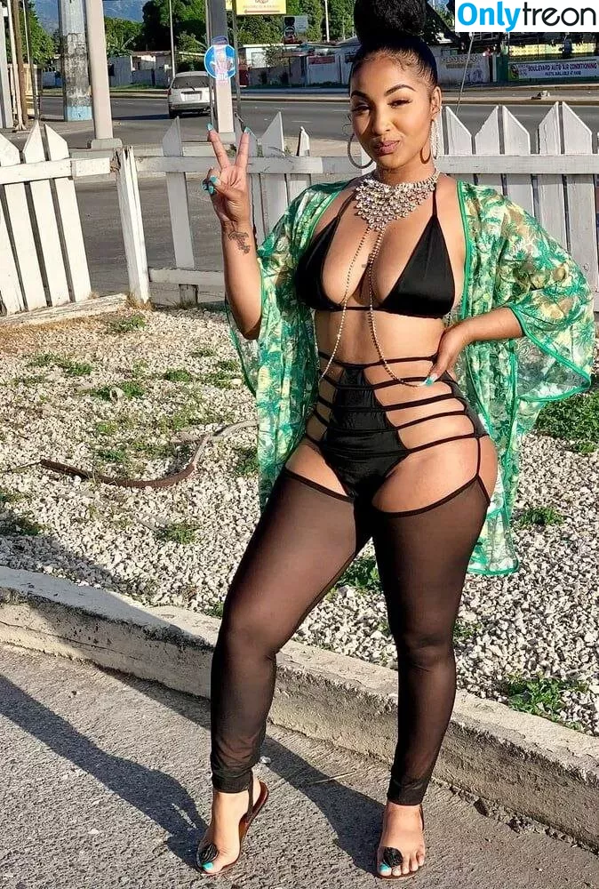 Shenseea голая photo #0119 (Shenseea)