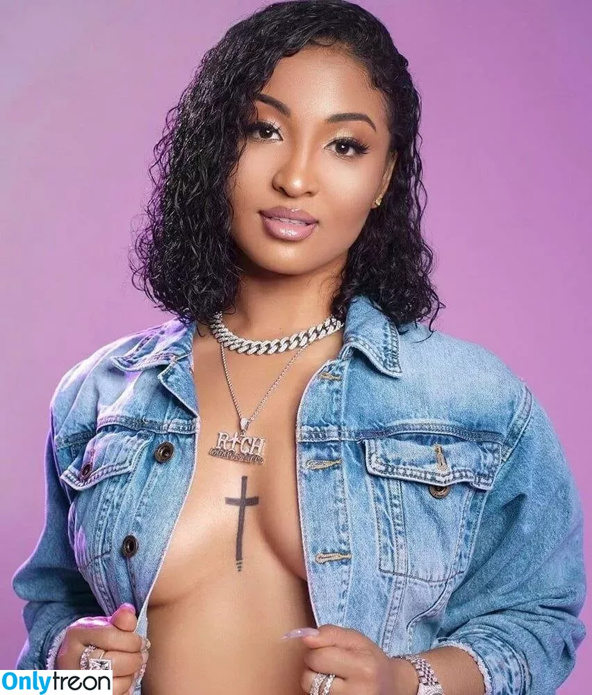 Shenseea голая photo #0121 (Shenseea)