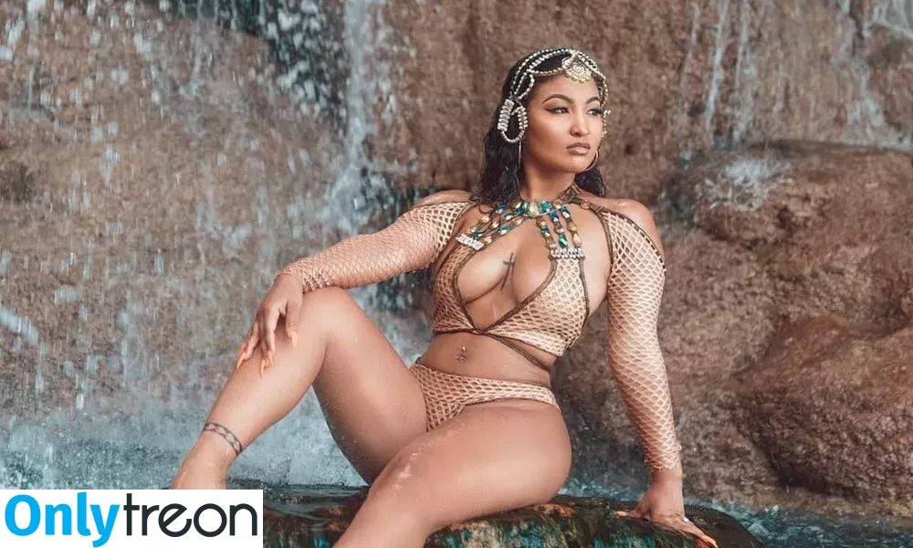 Shenseea голая photo #0176 (Shenseea)