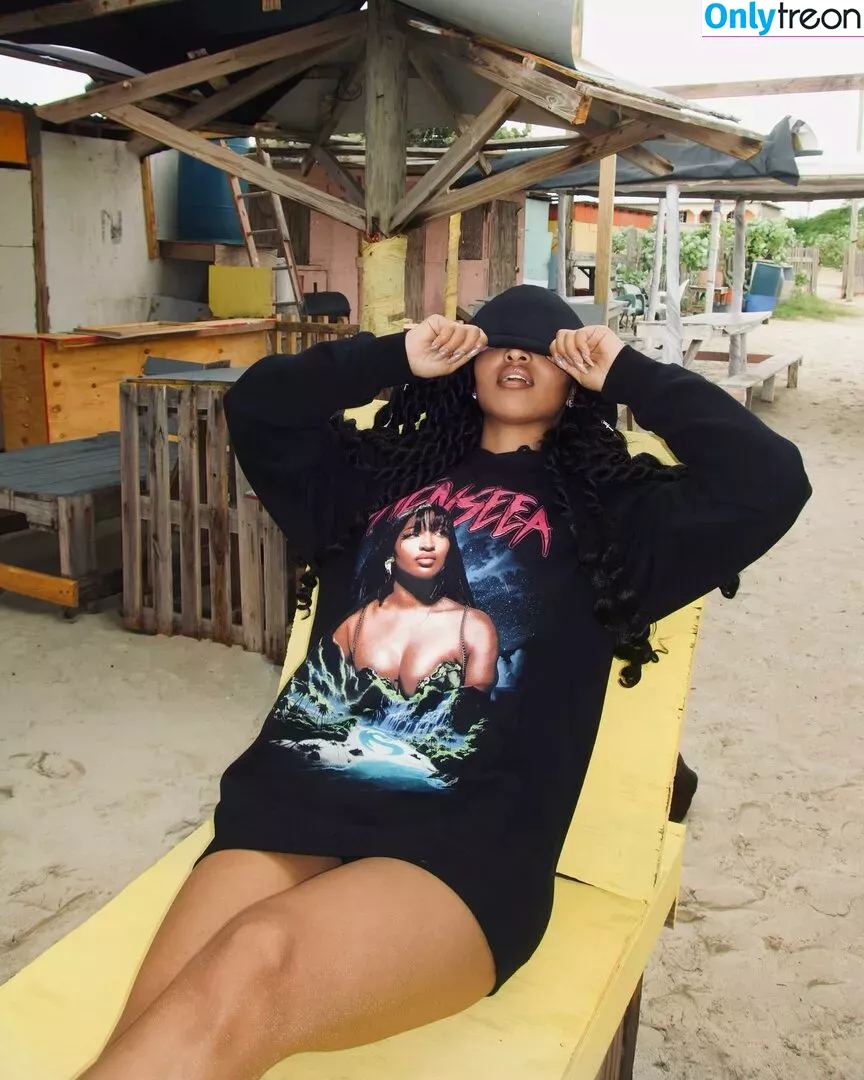 Shenseea голая photo #0235 (Shenseea)