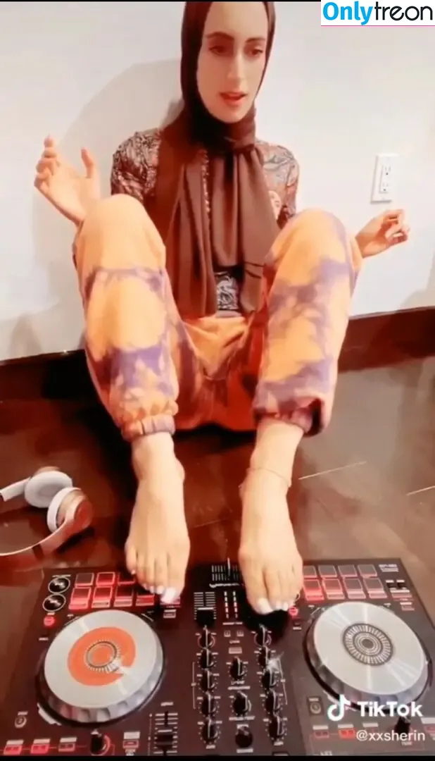 Sher Arar nude photo #0047 (dezertflake / hf33t)
