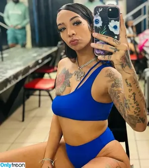 shesoicy / shesooicy nude photo #0004
