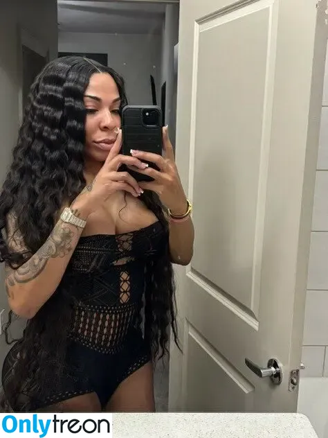 shesoobitchyy nude photo #0001 (barbiesobitchy / shebusyy / shesobitchy_)