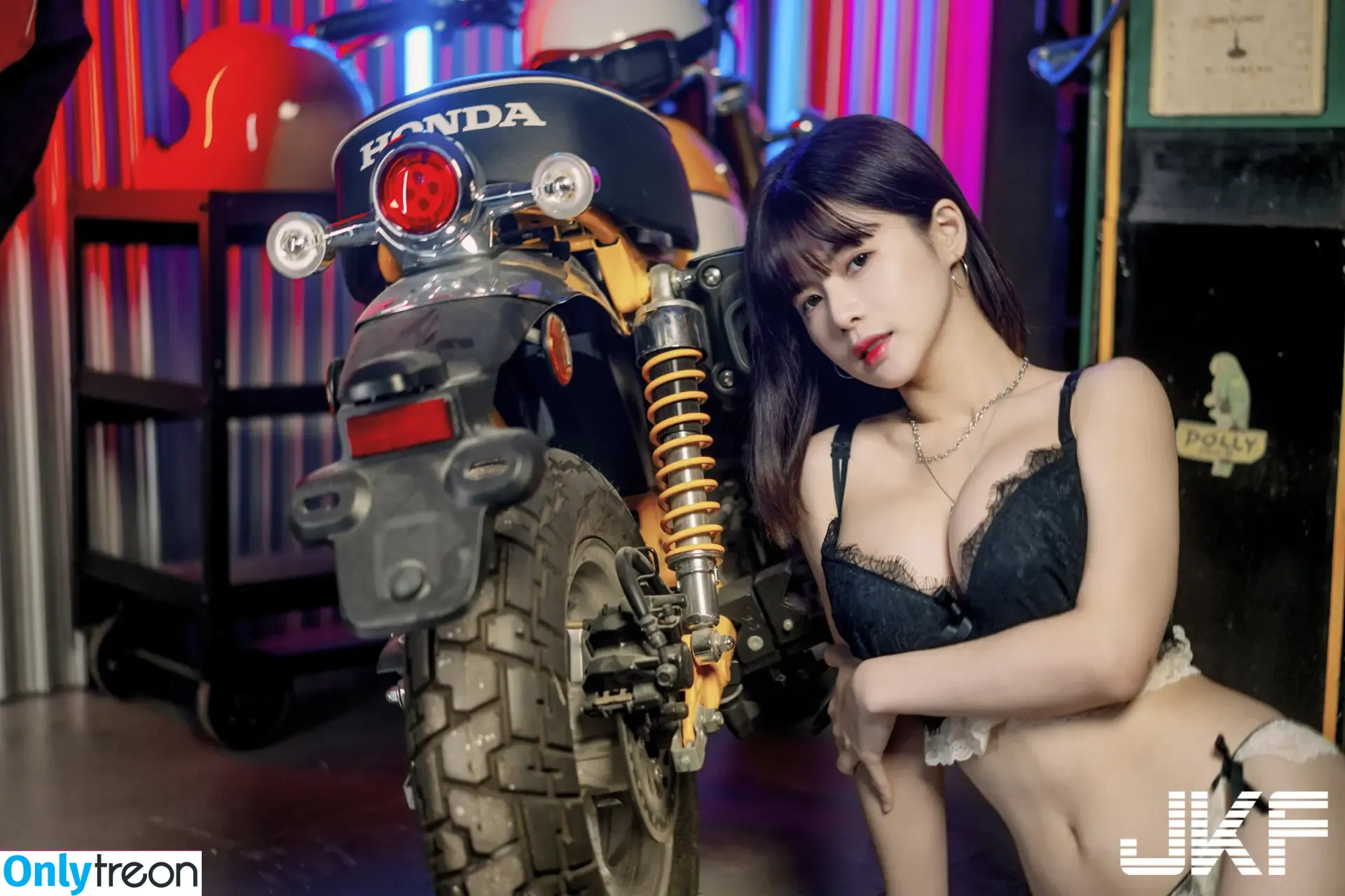 shff.tw nude photo #0129 (ijn123g / 小花姐接)