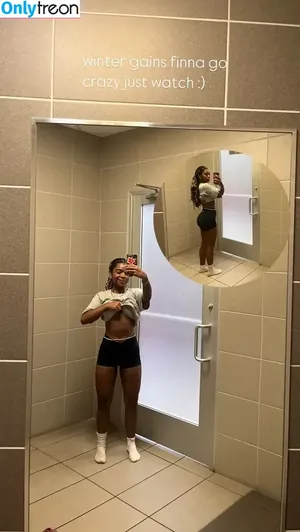 shhaannyy / nayaofficiallytalks / shainny_1 / shanayabrigham nude photo #0014
