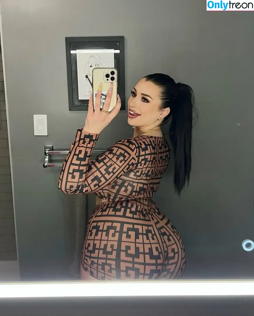 Shhhar nude photo #0180 (chvrlctte / shhhare)
