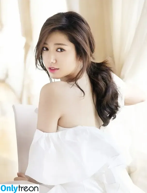 Shin-Hye Park nude photo #0009 (ssinz7)