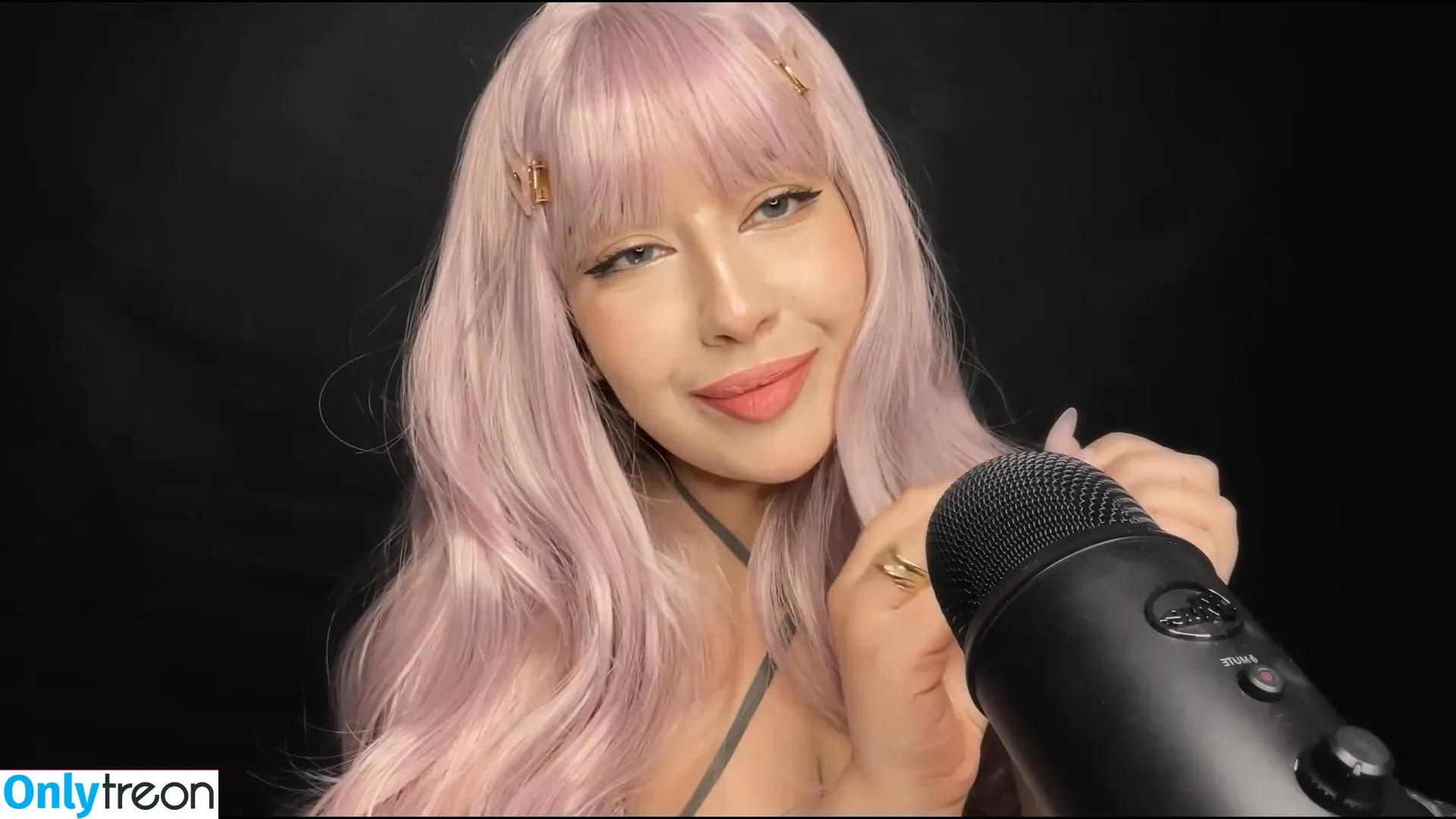 Shiny ASMR голая photo #0033 (Shinyasmr / theshiniestasmr)