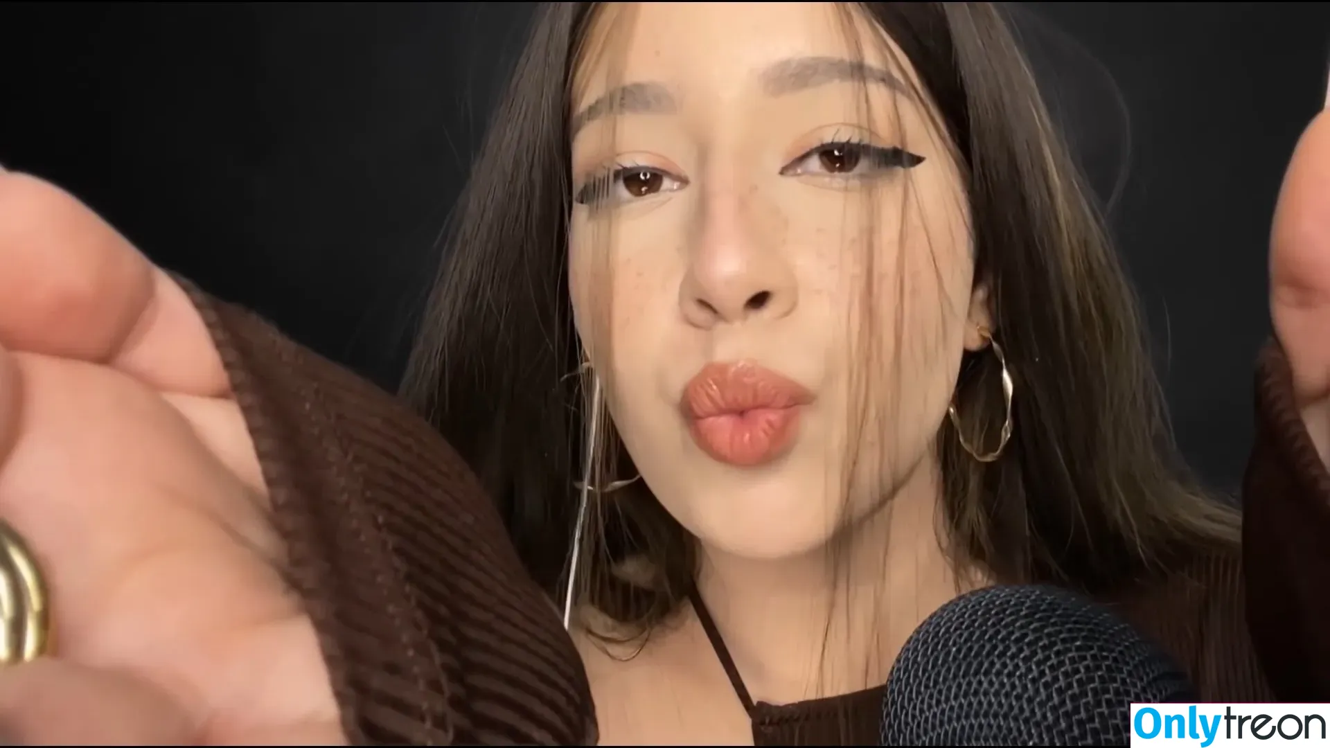 Shiny ASMR голая photo #0052 (Shinyasmr / theshiniestasmr)