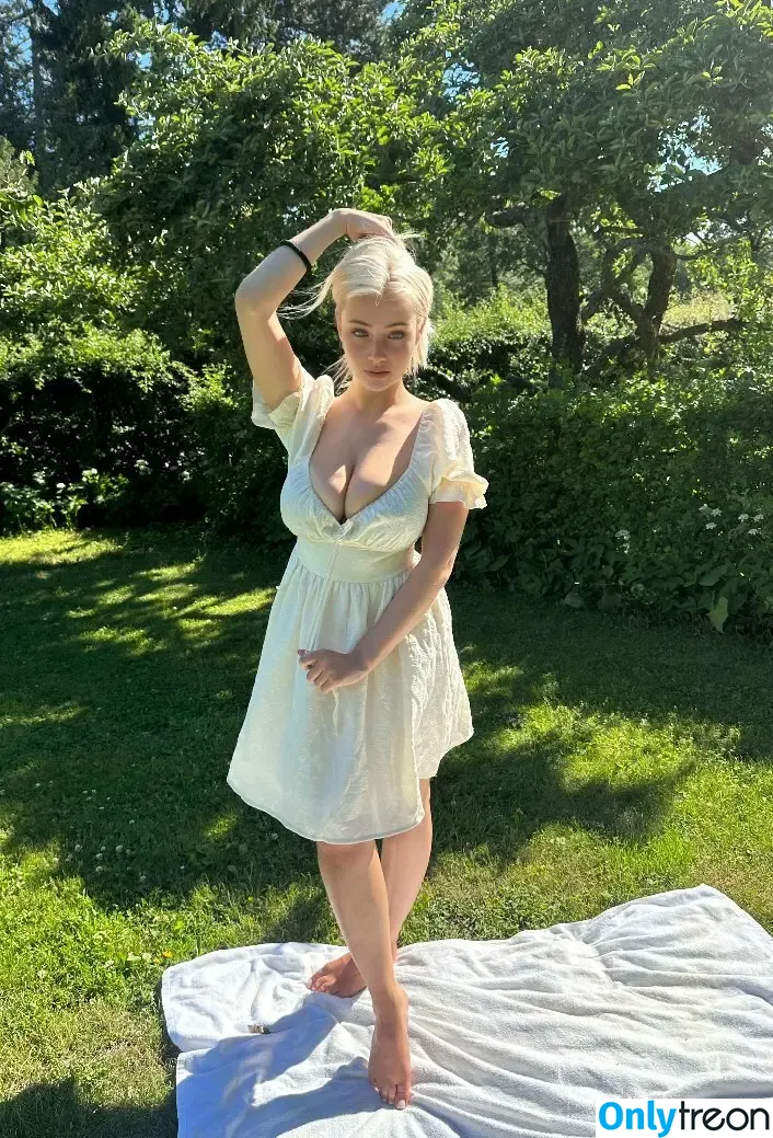 Shinylikeclara nude photo #0069 (shiny.mbb)